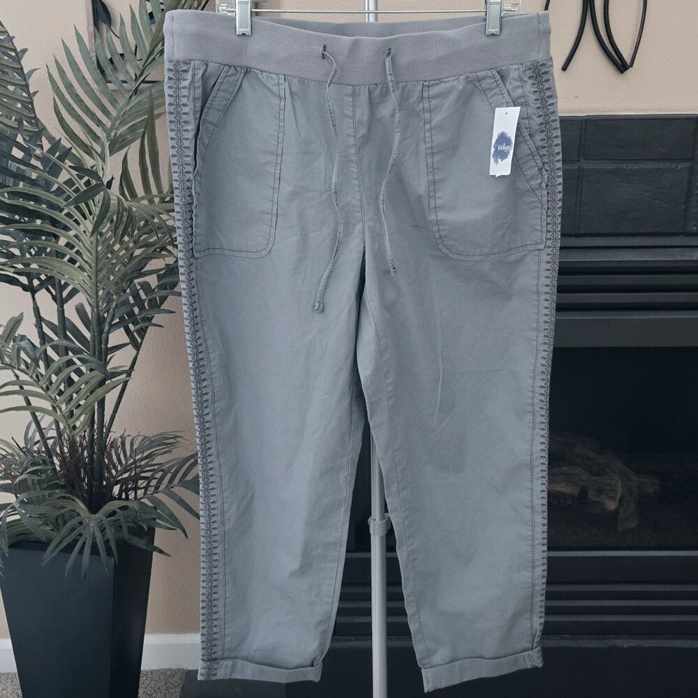 NWT Great Northwest Indigo sz 12 gray capris with drawstring waist and pockets